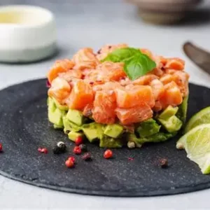 Tartare saumon avocat riz